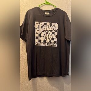 Black Senior Mom Class of 2025 T-Shirt